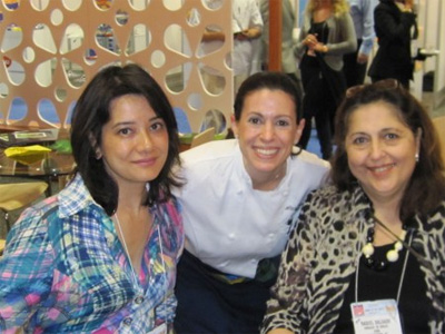 With Telma Gondo (left) from Ministry of Agriculture, and Raquel Salgado (right) from ABBA (Brazilian Association of Food and Beverages Exporters)